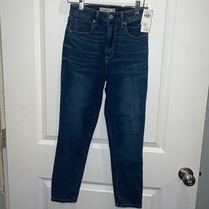 NWT Abercrombie & Fitch skinny jeans